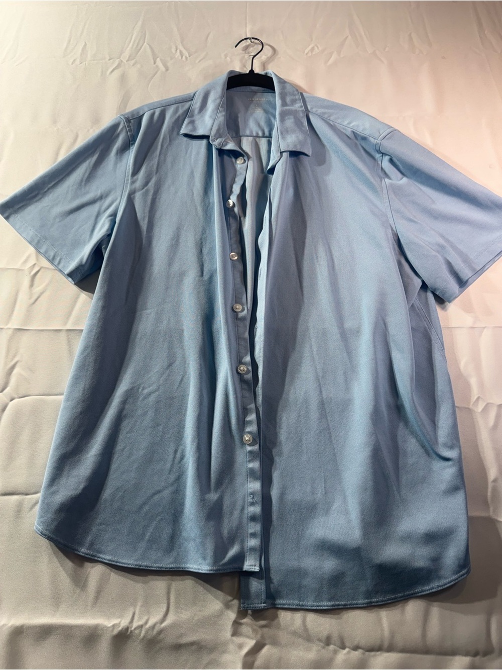 Van Heusen Large Light Blue Short-Sleeve Button-Down Shirt